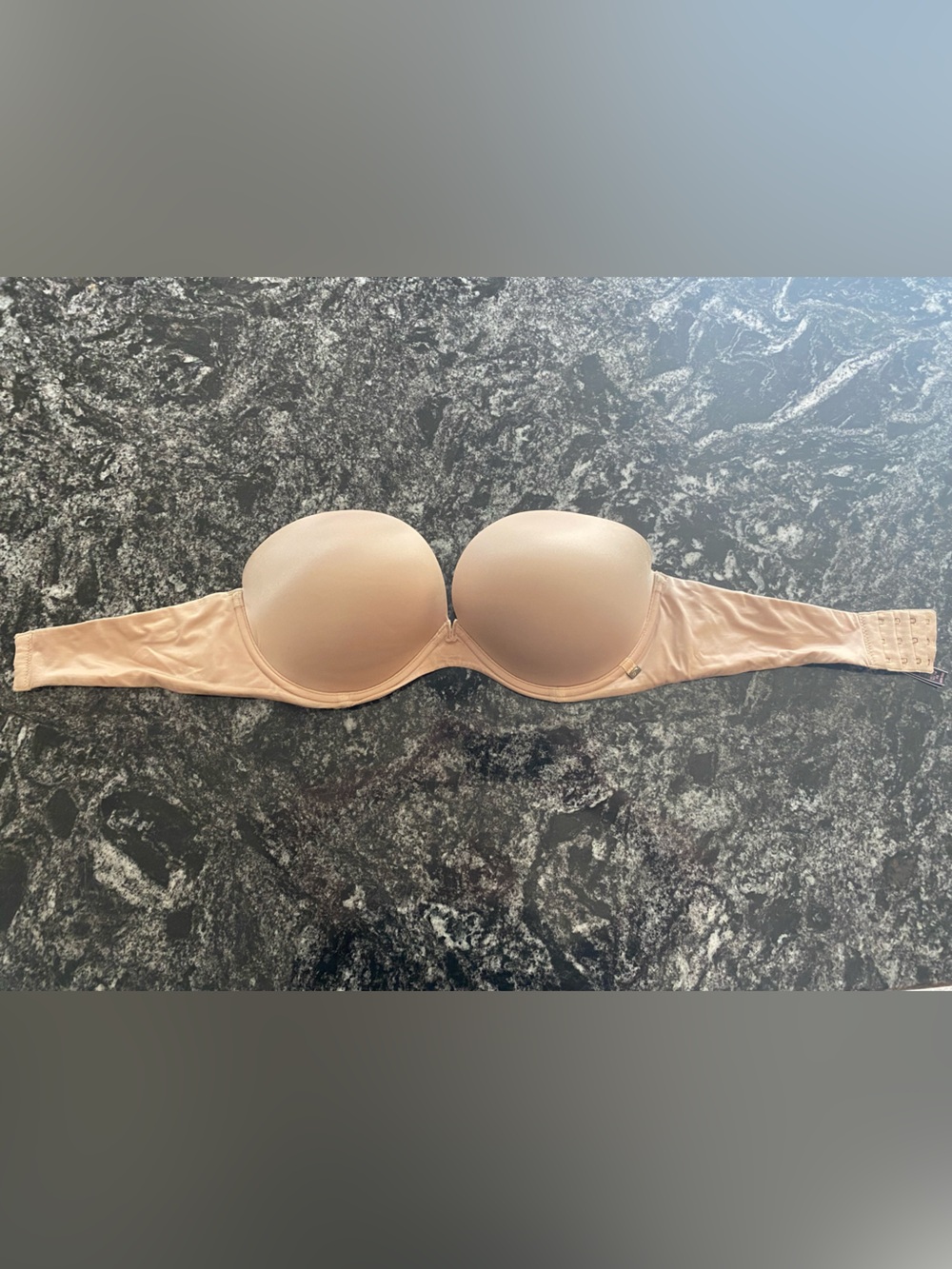 Victoria’s Secret Very Sexy Push Up Strapless 36DD